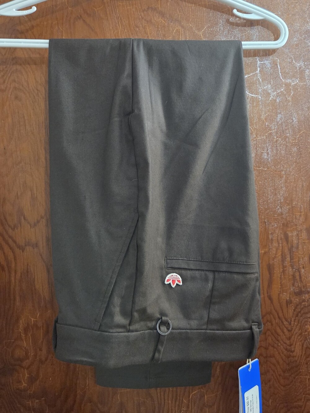 NWT adidas straight leg creased golf PANTS in brown size 6